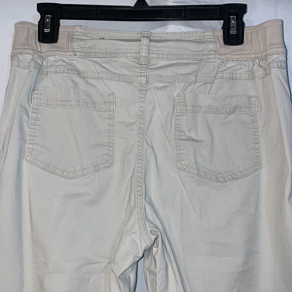Basic edition khaki capris - Picture 5 of 7